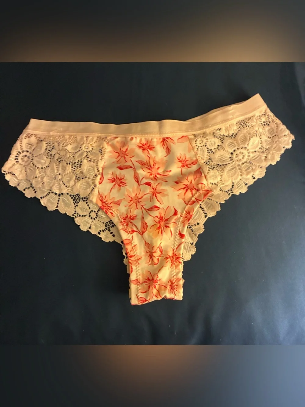 Set of 2 Bikinis Calvin Klein and Marilyn Monroe  - NEW